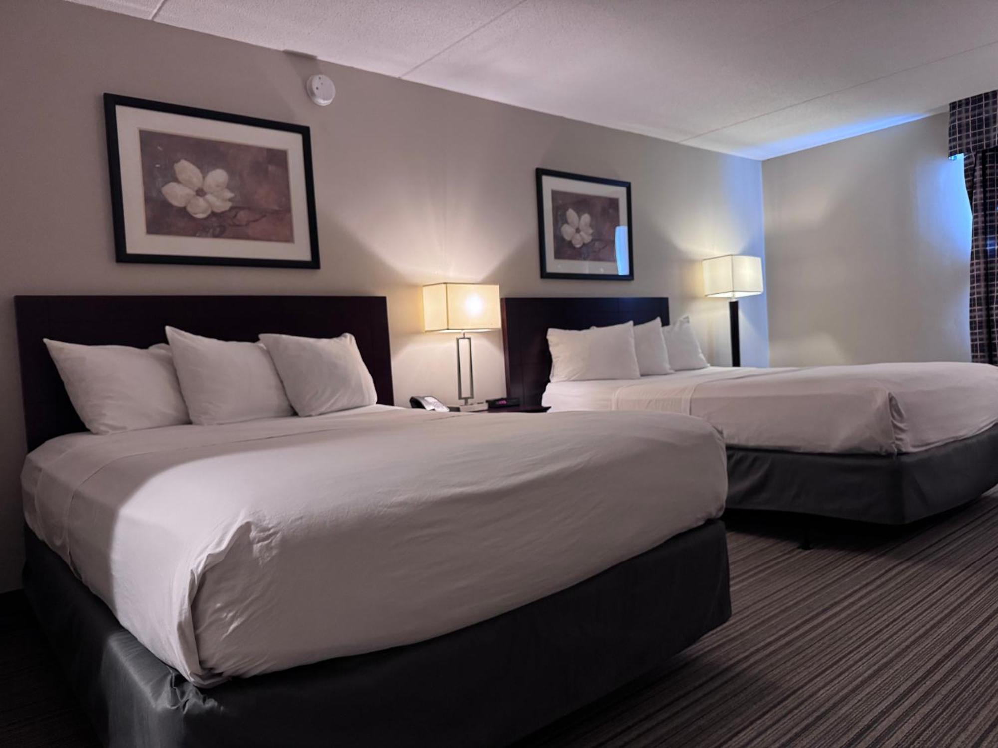 Ramada By Wyndham London Hotel Exterior foto